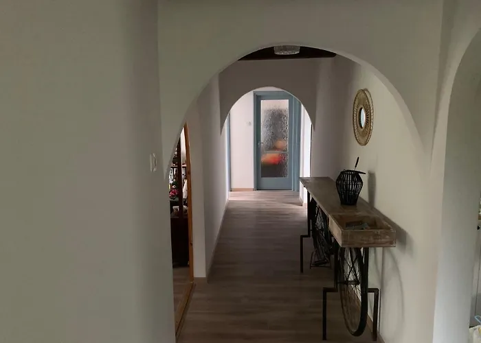 La Casa Del *